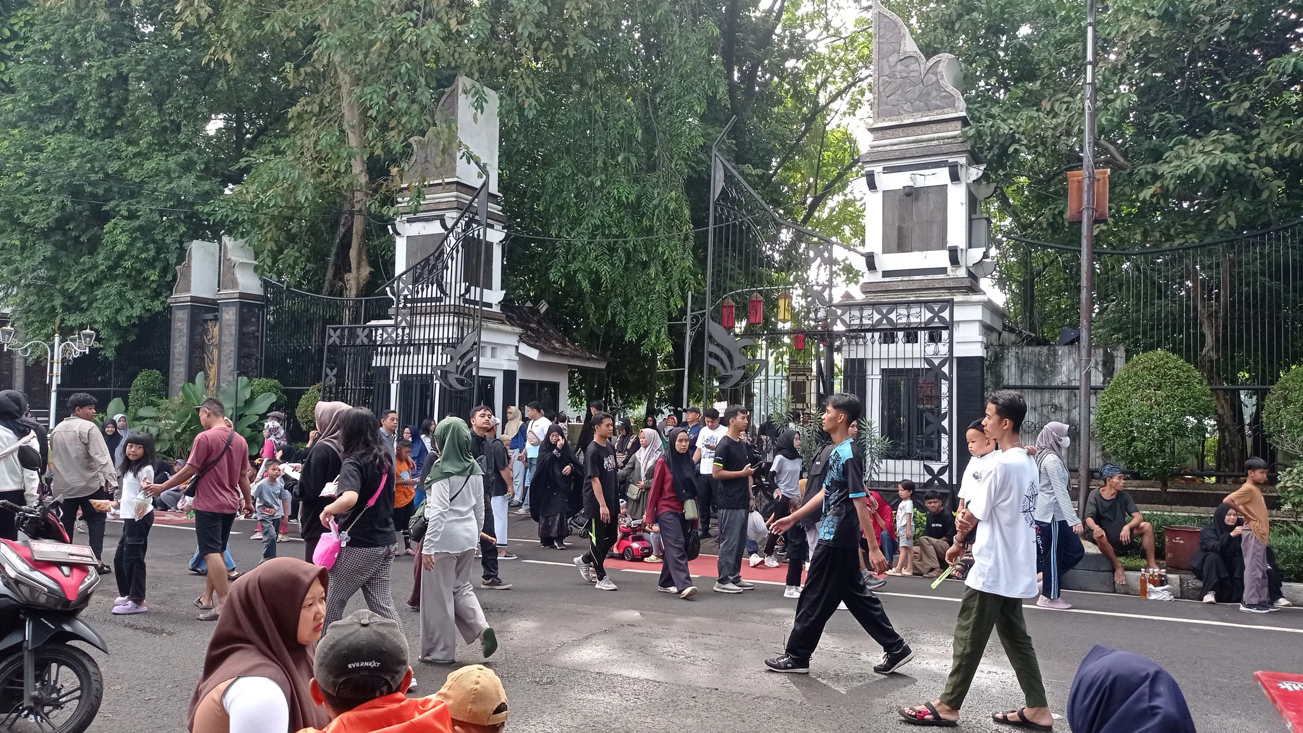 Sri Baduga Dipadati Wisatawan Pada Hari Libur